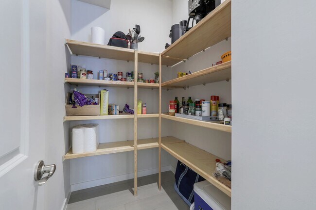 Building Photo - 14716 Kingfisher Lp