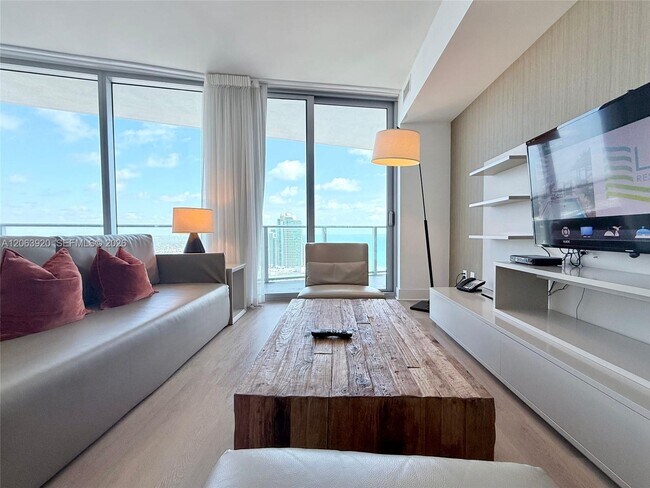 Building Photo - 4111 S Ocean Dr