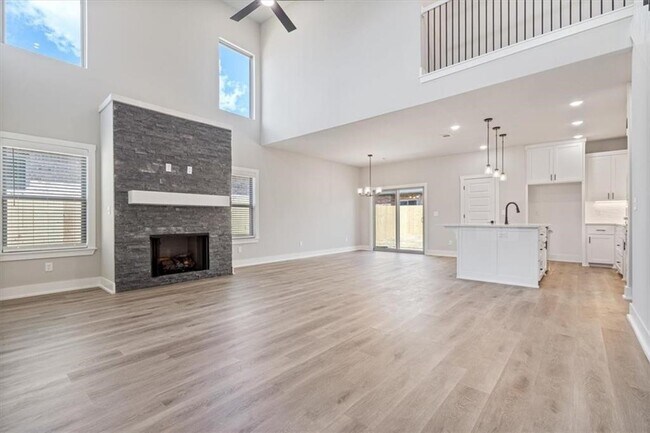 Building Photo - 7002 SW Basswood Ave