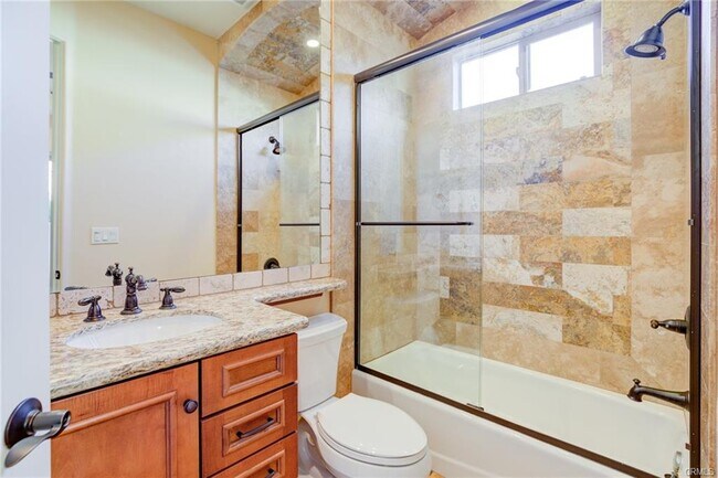 Building Photo - 612 N Juanita Ave