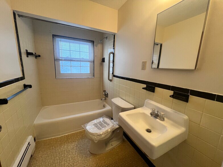 Building Photo - 339 Massachusetts Ave