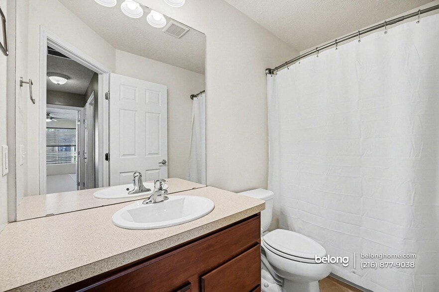 Building Photo - 461 Turner Dr