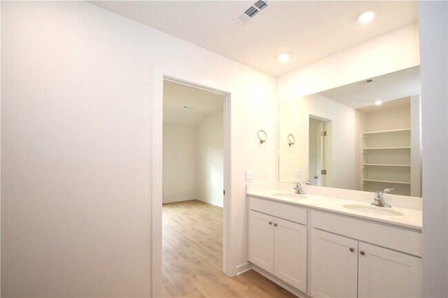 Building Photo - 517 Colorado St