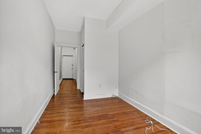 Building Photo - 258 S 9th St