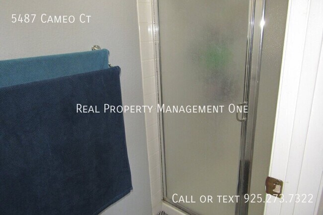 Building Photo - 5487 Cameo Ct