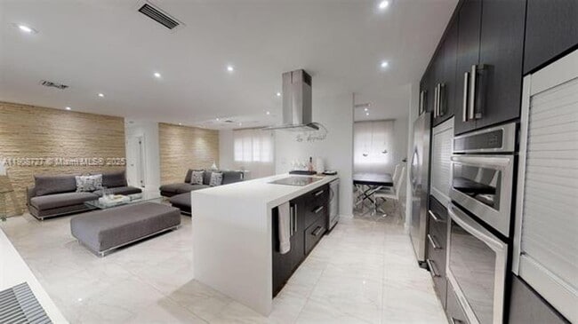 Building Photo - 10805 SW 156th Terrace