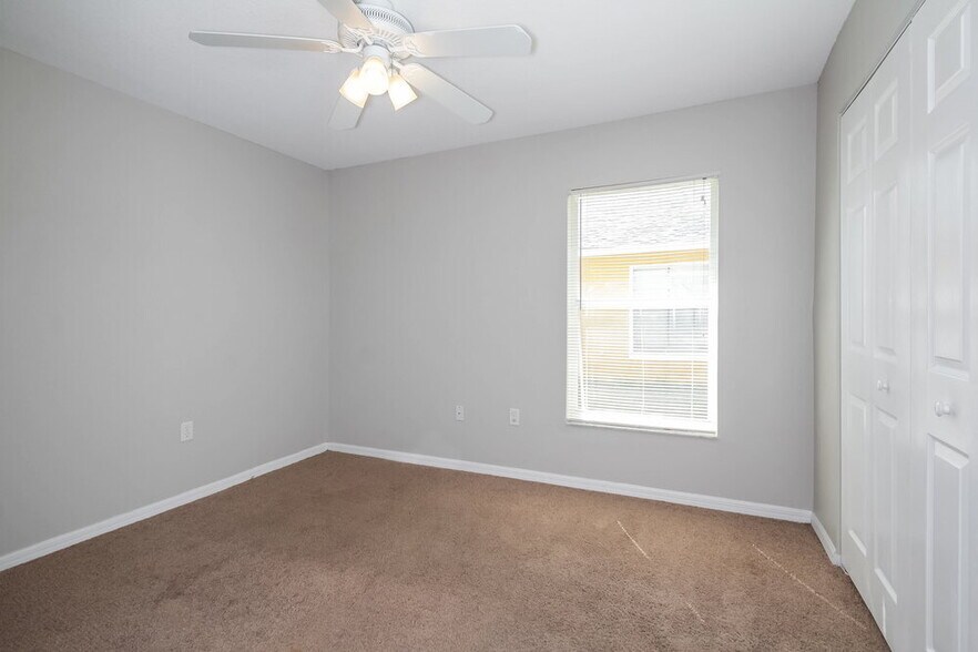 Building Photo - 10404 Summerview Cir