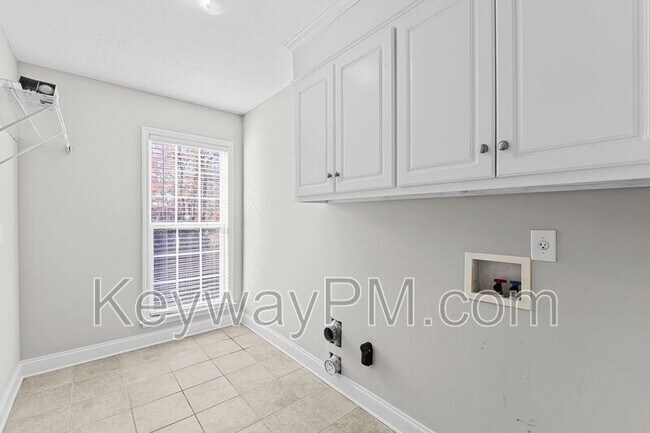 Building Photo - 808 Tyler Woods Dr