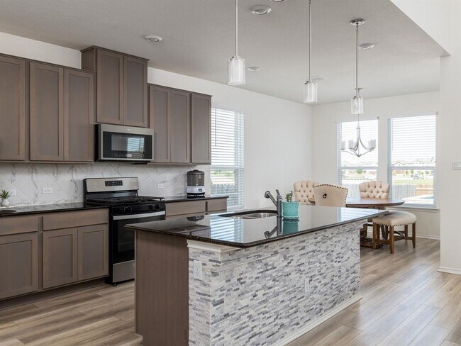 Building Photo - 3814 Riardo Dr