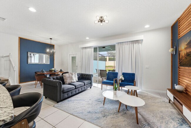 Building Photo - 2440 Dubai St