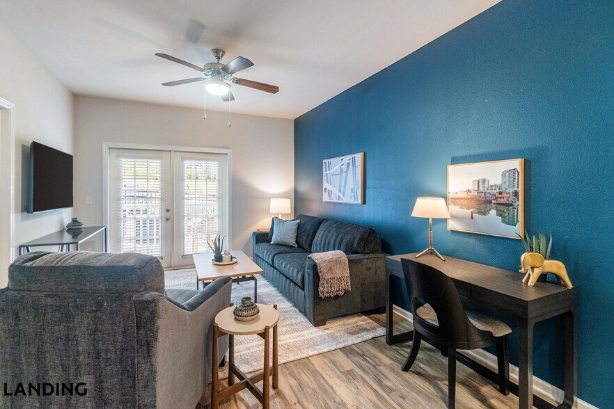 Building Photo - 655 W Mallard Creek Church Rd