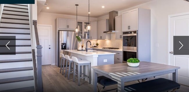 Primary Photo - 20927 Bluebird Sq