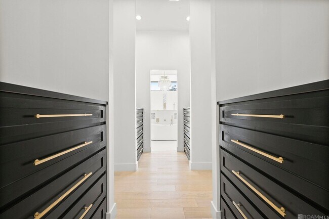 Building Photo - 9825 Fawn Vw Dr