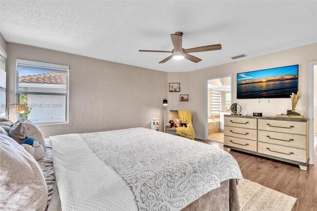 Building Photo - 1718 NW 97th Ave