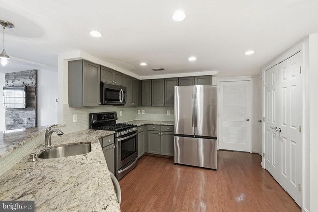 Building Photo - 1603 N Van Dorn St