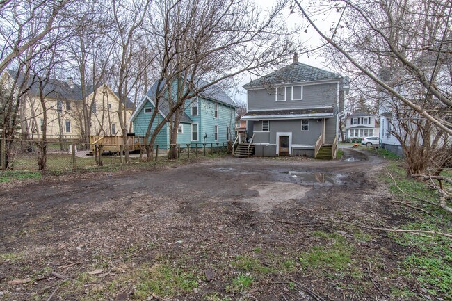 Building Photo - 462-464 South Massey Street Complex