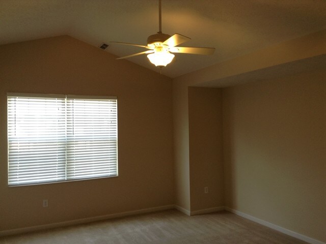 Building Photo - 1023 Canterbury Ln