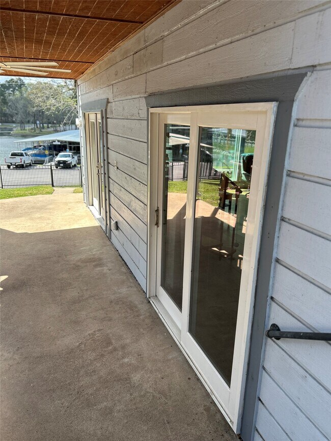 Building Photo - 30 Harbour Ln