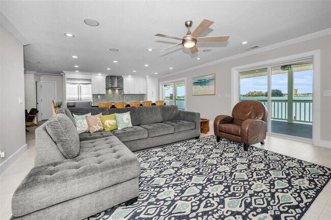 Building Photo - 804 Bay Point Dr