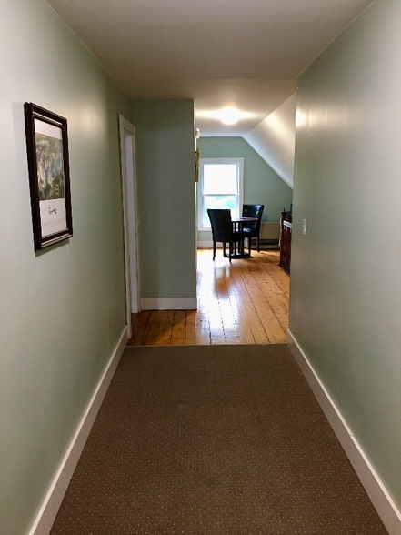 Building Photo - 68 Gilman St