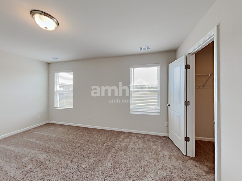 Building Photo - 4309 Fieldcrest Dr