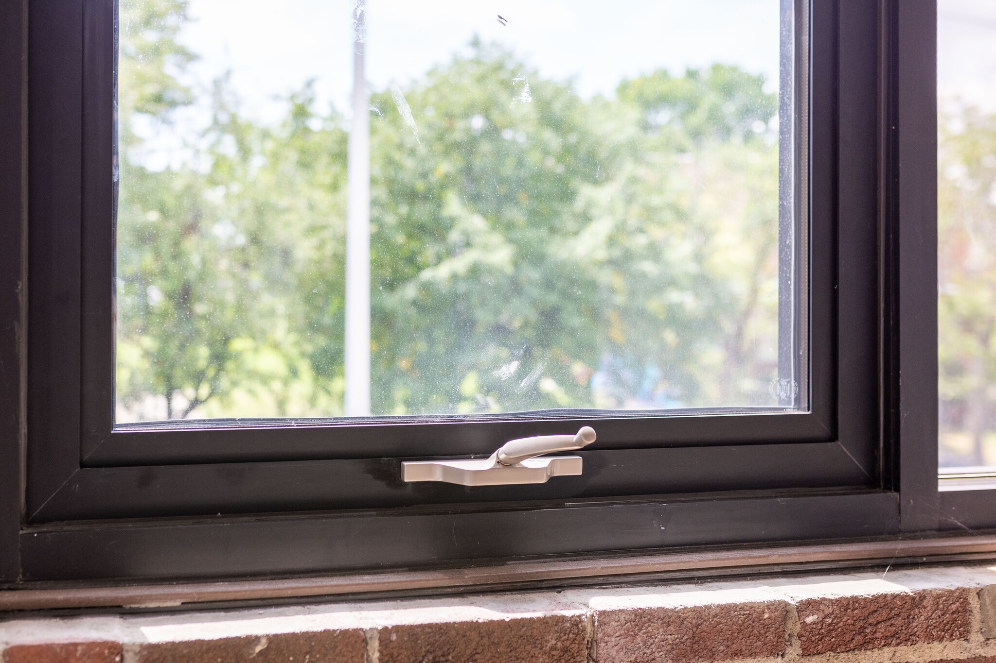 Building Photo - 470 Brainard St