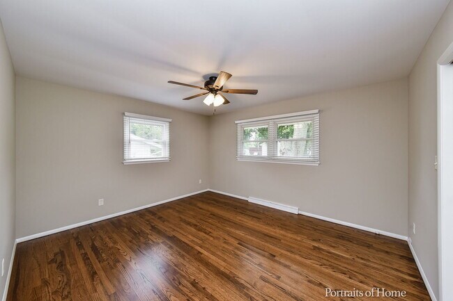 Building Photo - 311 Longview Dr