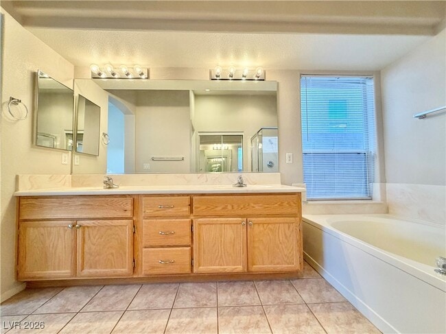 Building Photo - 8525 Danza Del Sol Dr