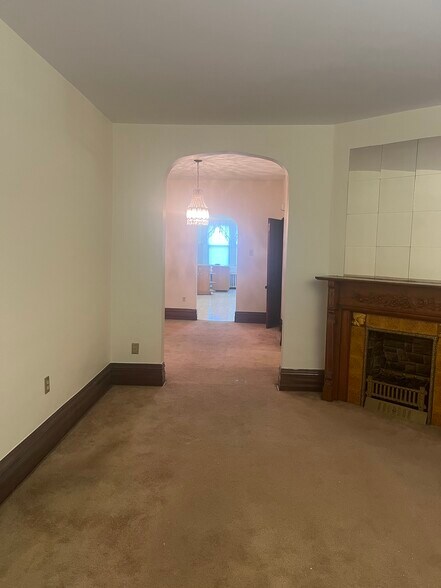 Building Photo - 2345 W 24th Pl