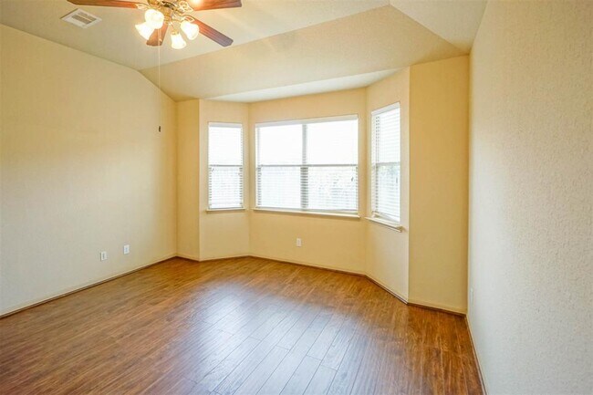Building Photo - 6139 Grassy Haven Ln