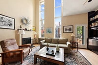 Building Photo - 24 W 90th St