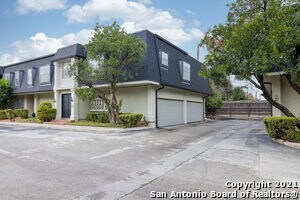 Primary Photo - 7834 Broadway St