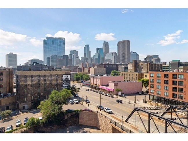 Building Photo - 404 N Washington Ave