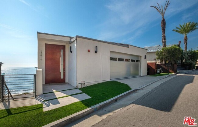 Building Photo - 17816 Porto Marina Way