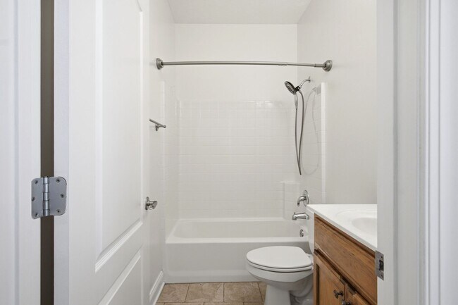 Building Photo - 2645 Blossom Trail E
