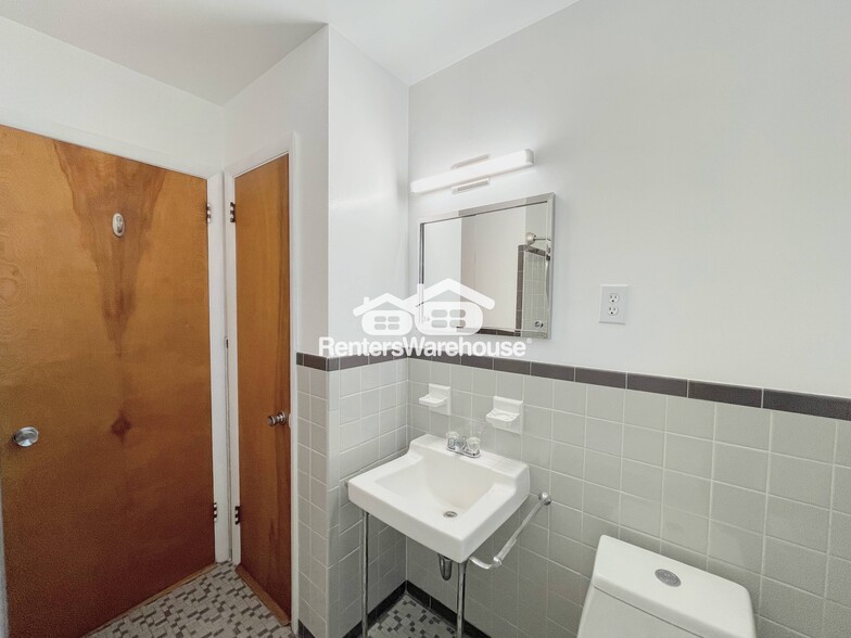 Building Photo - 4837 Milan Dr