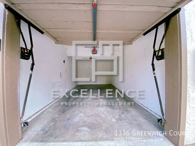 Building Photo - 1336 Greenwich Ct