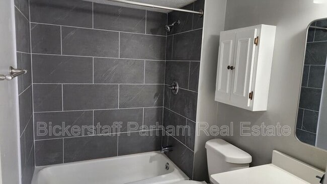 Building Photo - 5332 Olliff Ln