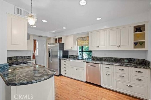 Building Photo - 5194 Legacy Ct