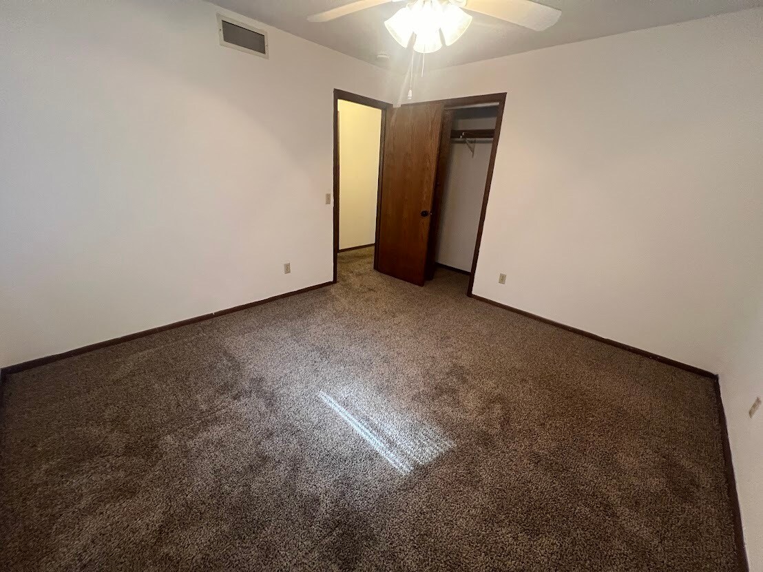 Building Photo - 7313 Farmington Way