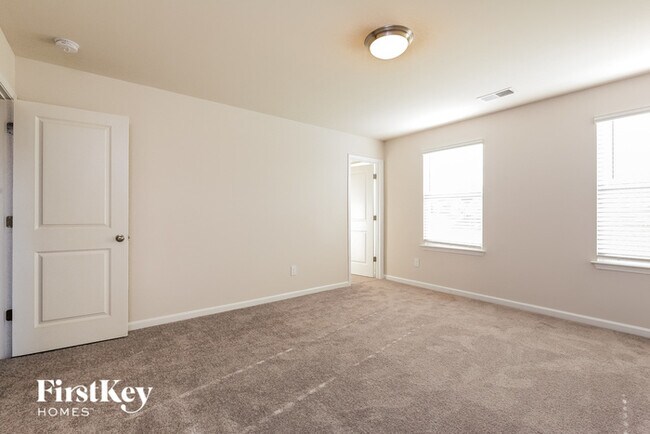 Building Photo - 628 Okame Ct
