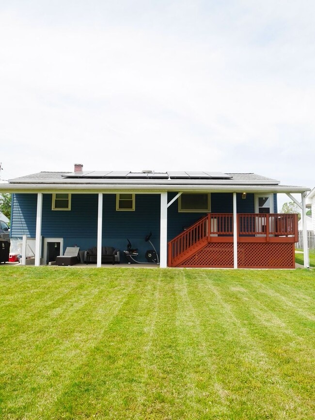 Building Photo - Charming 3-Bedroom Single Family Home with...