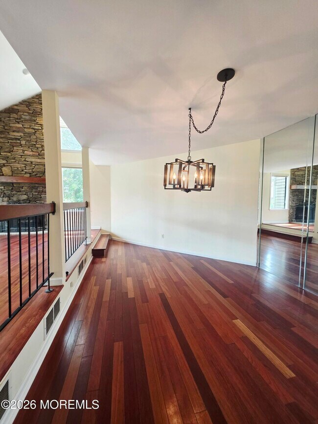 Building Photo - 97 Cotswold Cir