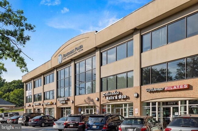 Building Photo - 5212 MacArthur Blvd NW
