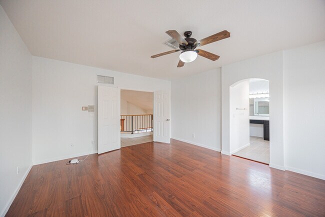 Building Photo - 11121 W Sunflower Pl