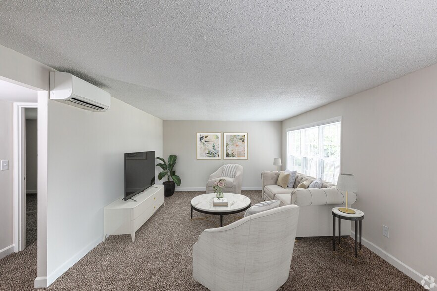 1 BD, 1 BA (630sqft) - Living Room - Robert Treat Apartments