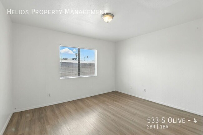 Building Photo - 533 S Olive-4