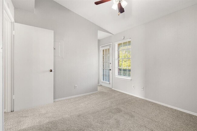 Building Photo - 1848 River Crossing Cir