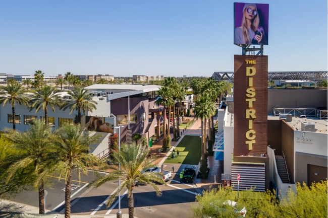 Building Photo - 5Bed/2Bath Home at Southern/Mill Ave! $399...