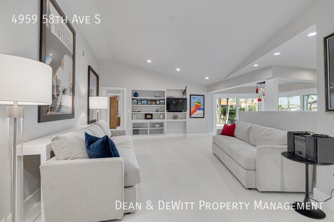 Building Photo - 4959 58th Ave S